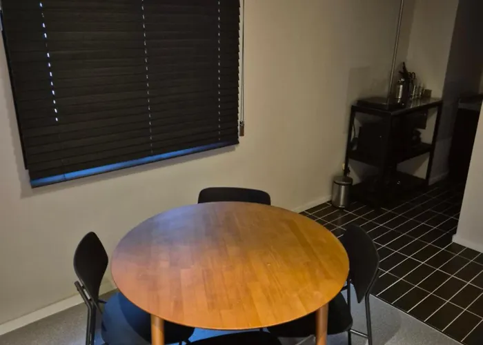 Apartment Bis Licensed Jeonpo Cafe Street King Beds 3-min Subway Busan